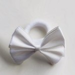 IzA gumka do włosów frotka biała z kokardą